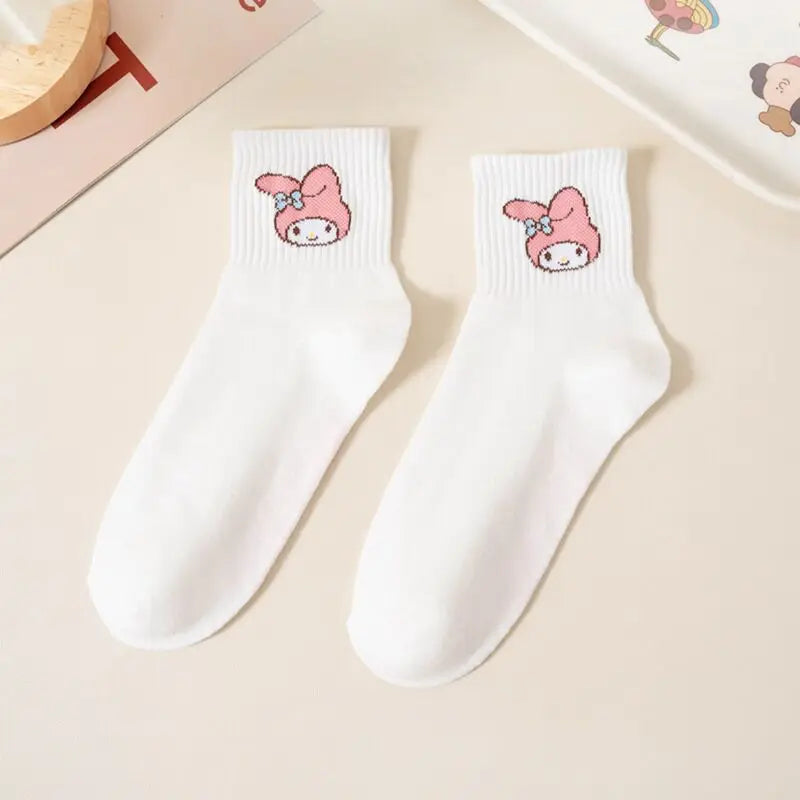Hello Kitty Kuromi Skarpetki Ozdoby Skarpetka Kotki Dziewczynka Dla Dziewczynki Prezent cute słodkie Kuromi Mellody Różowe Czerwone Czarne Cute słodkie uwu